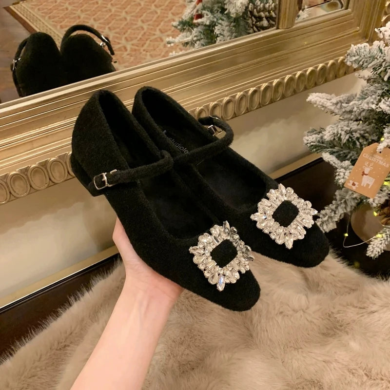 Womens Slippers with Diamond Anti Slip Middle Heel Close Toes Strap 2025 New Summer Outdoor Fashion Slippers Women Shoes